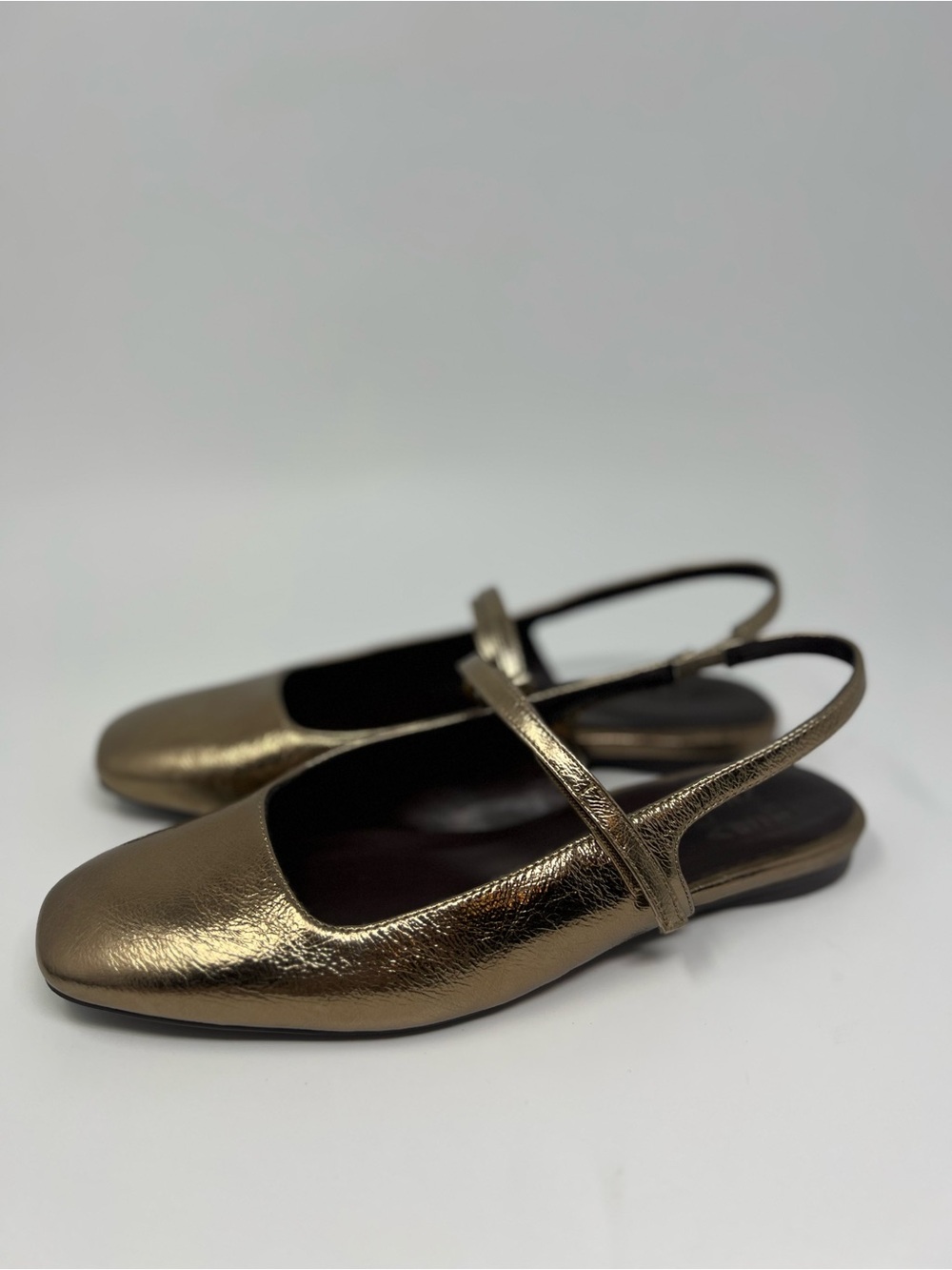 Naturalizer Connie Bronze Slingback Flats
Size 8